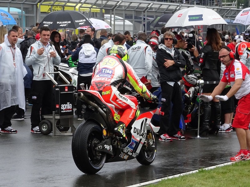 Andrea Iannone Sachsenring-2016 wet start to the MotoGP