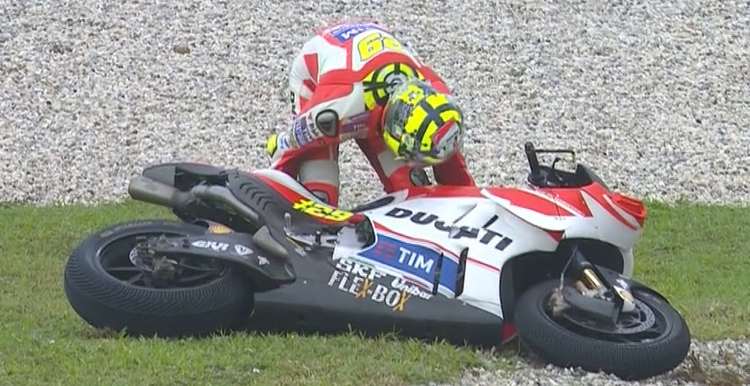 andrea iannone crash malaysia motogp 2016