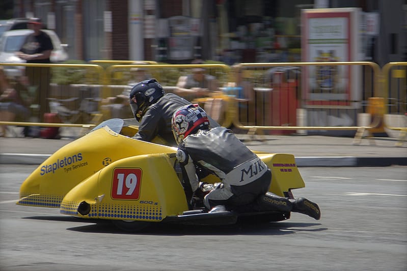 iom tt sidecar racing