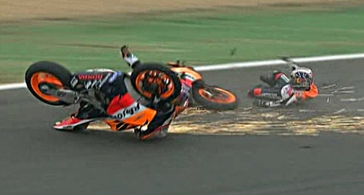 Pedrosa Hayden crash Portugal MotoGP 2006