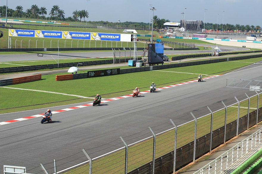 Sepang back straight